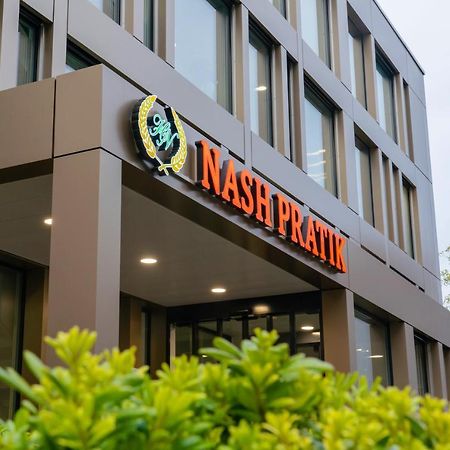 Nash Pratik Hotel Vernier Exterior photo