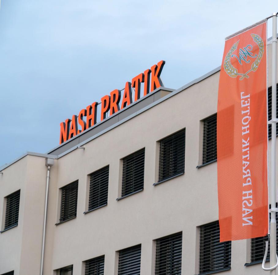 Nash Pratik Hotel Vernier Exterior photo