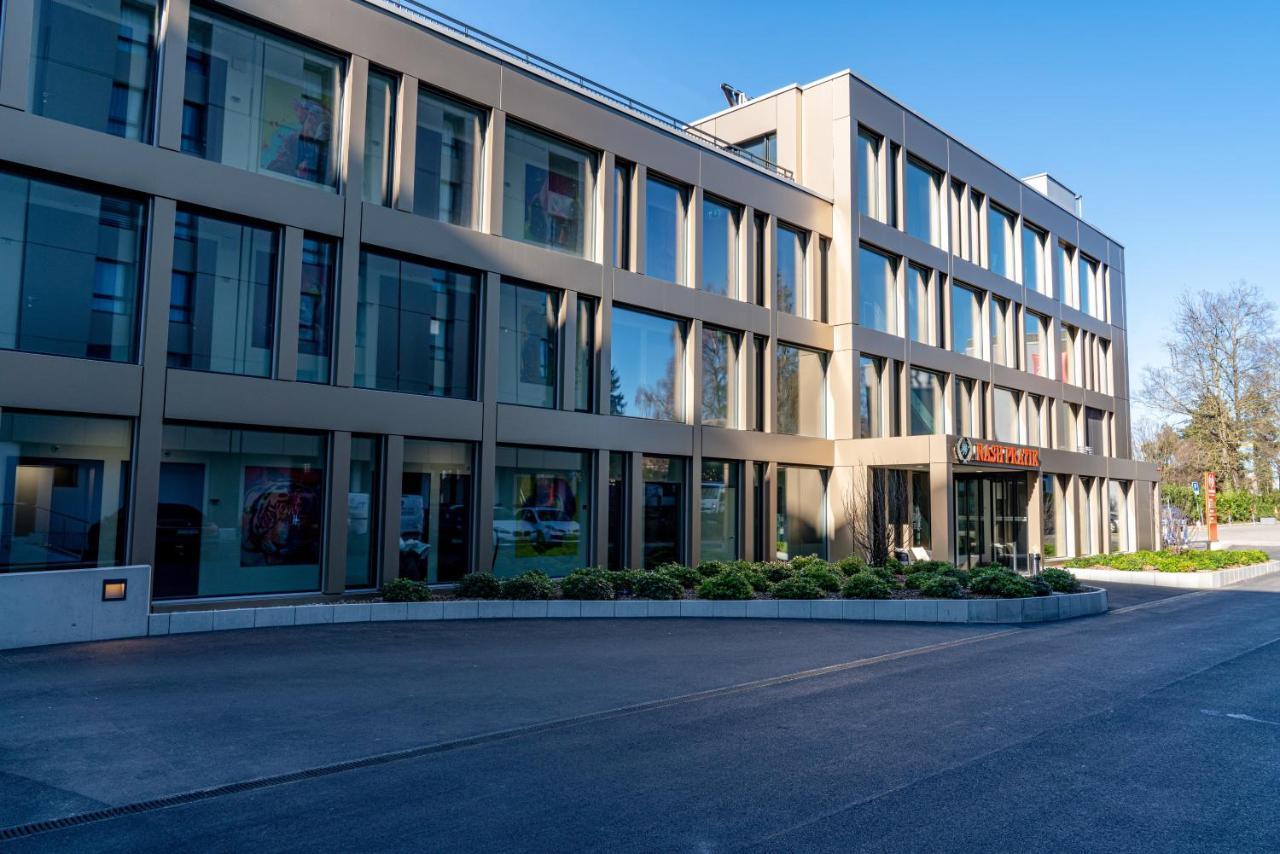 Nash Pratik Hotel Vernier Exterior photo