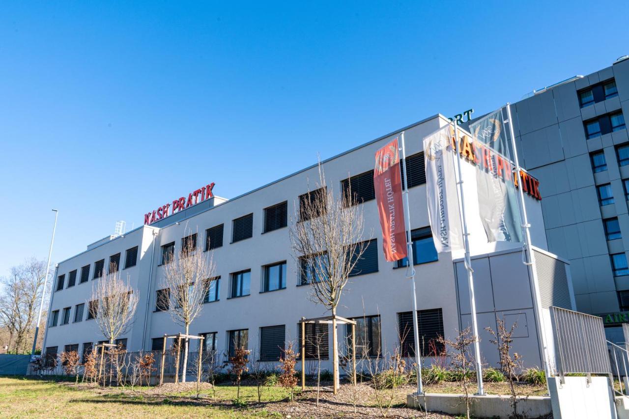 Nash Pratik Hotel Vernier Exterior photo