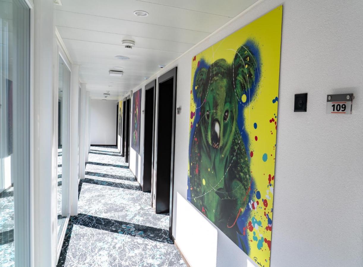 Nash Pratik Hotel Vernier Exterior photo
