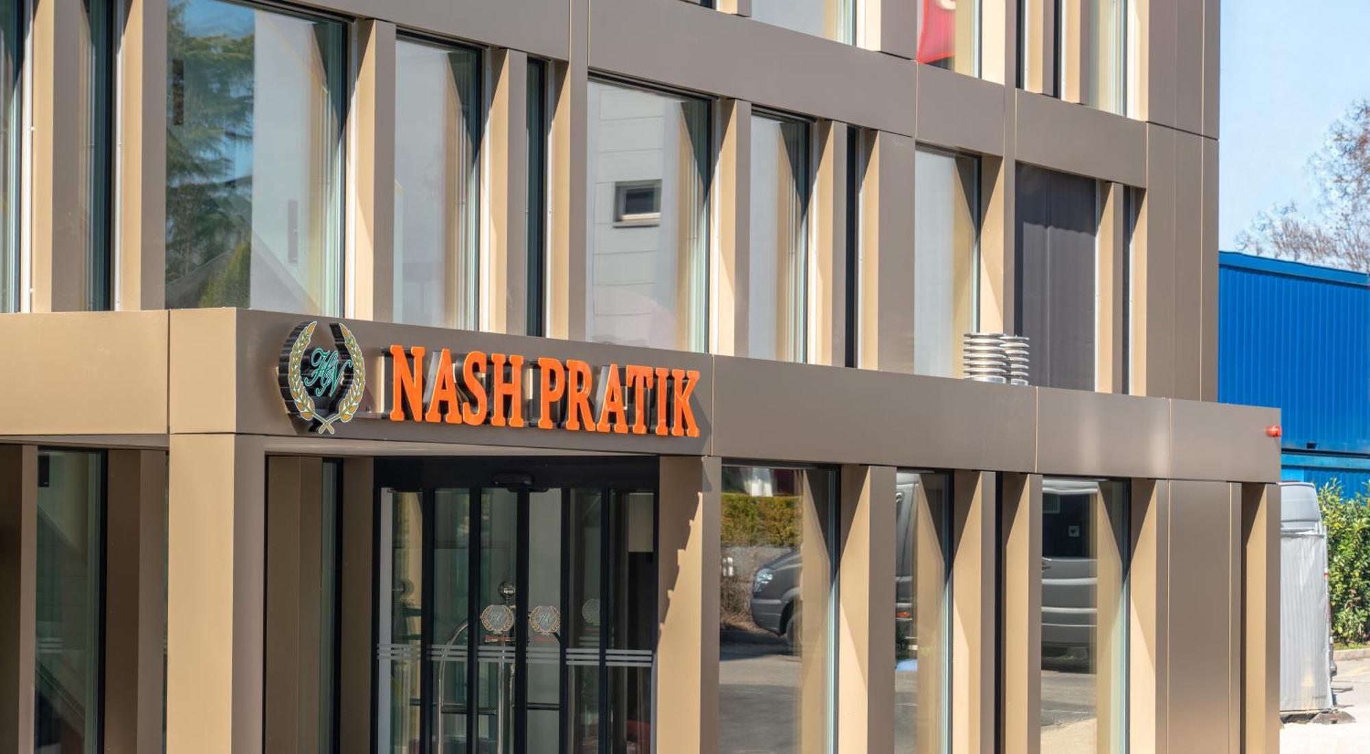 Nash Pratik Hotel Vernier Exterior photo